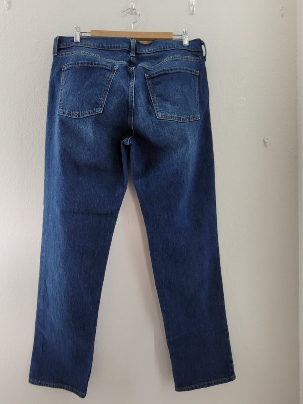 Old Navy Jeans Womens 14 x 31 Blue Medium Wash Stretch WOW Boyfriend Mid Rise - Picture 2 of 12